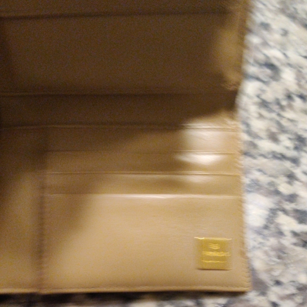 Fendi Tangerine Wallet with Gold Accent - Picture 6 of 11